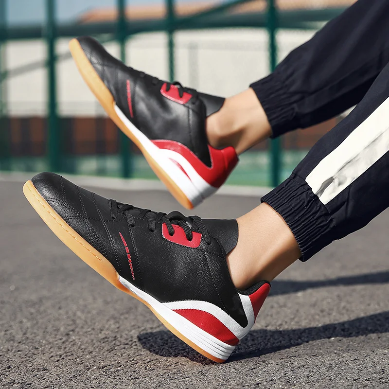 

BONA New Typical Style Men Soccer Shoes Soft and comfortable Indoor Professional Cow Muscle Men Football Shoes