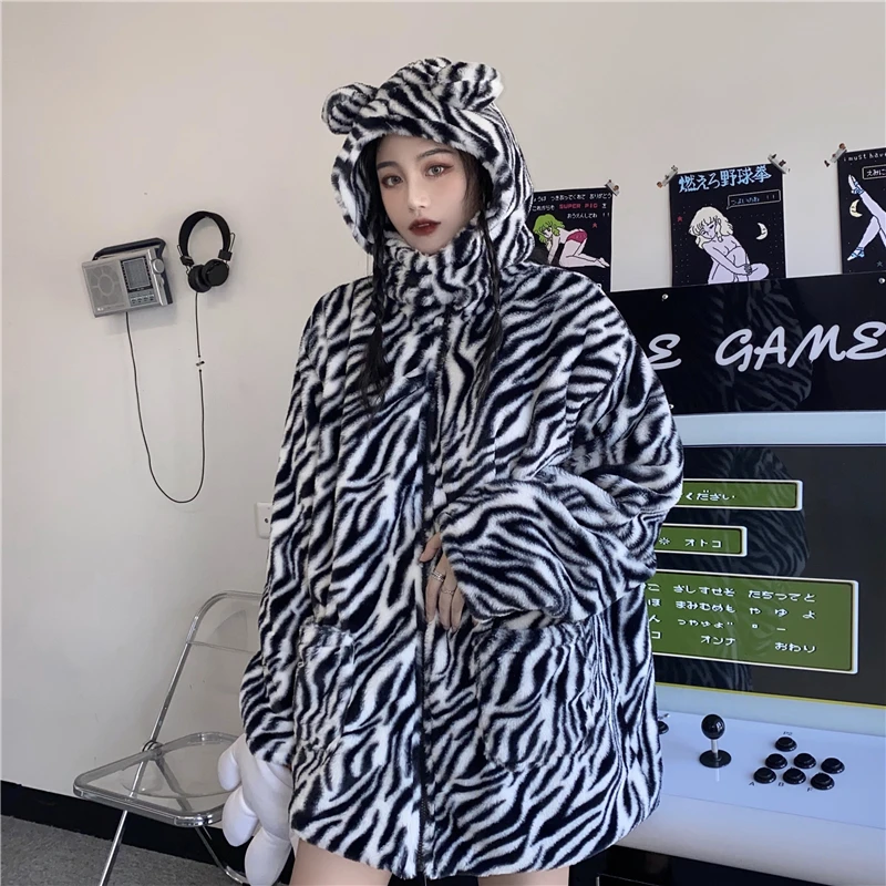 

Осенне-зимние свободные карманы Съемная шапка плюшевая подкладка Harajuku пальто, шерстяной жакет пуховик женский 2020 зима