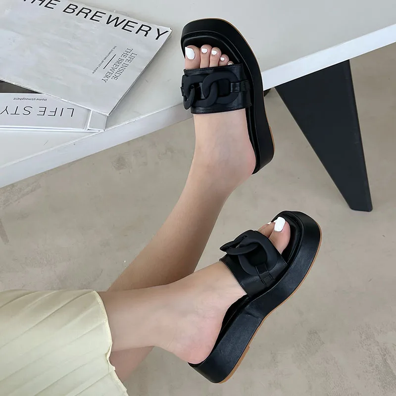 

Brand Design Women Slipper Low Heel Platform Ladies Chunky Sandals 2021 Summer Beach Slides Female Shoes Outdoor Flip Flop