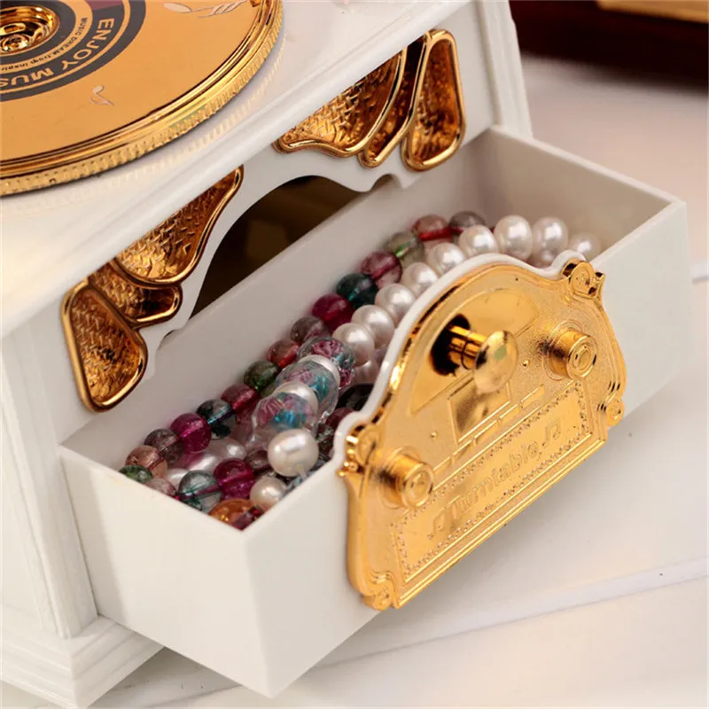 

Creative Vintage Gramophone Music box for Girl Dessing Makeup cosmetic jewellery music boxes Home nice carrossel Musical Boxes