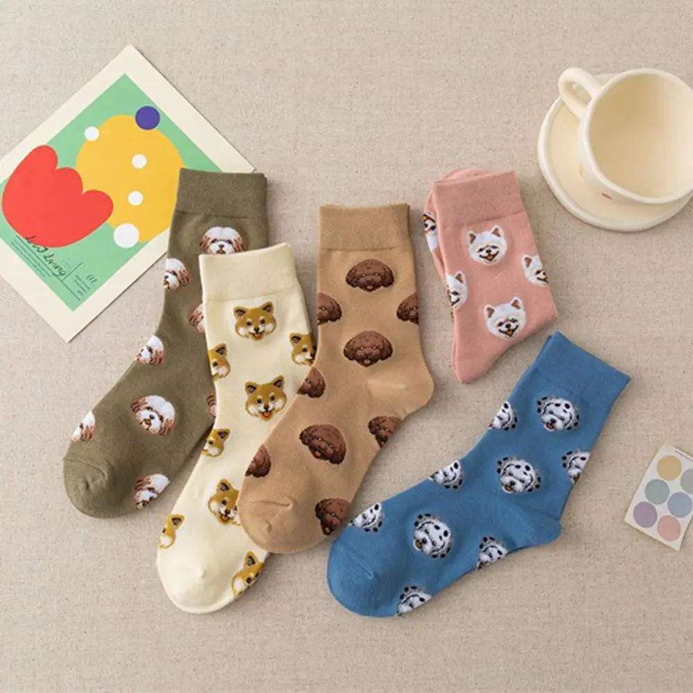 

Новинка, модные Необычные милые чулки с мультяшными собаками, хлопковые носки, женские носки средней длины