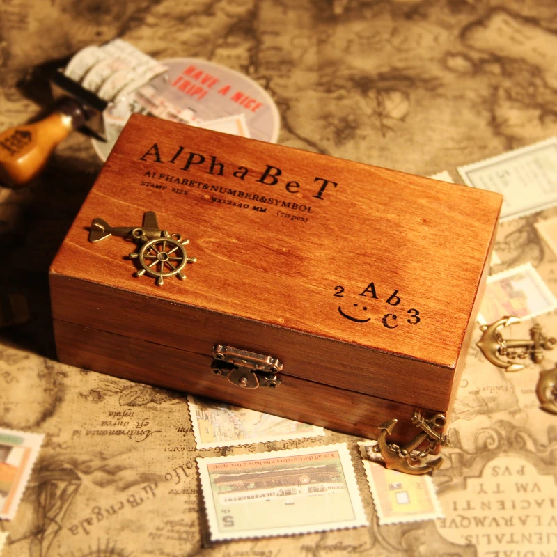 Набор из 70 винтажных буквенно-цифровых штампов в деревянной коробке | Дом и сад