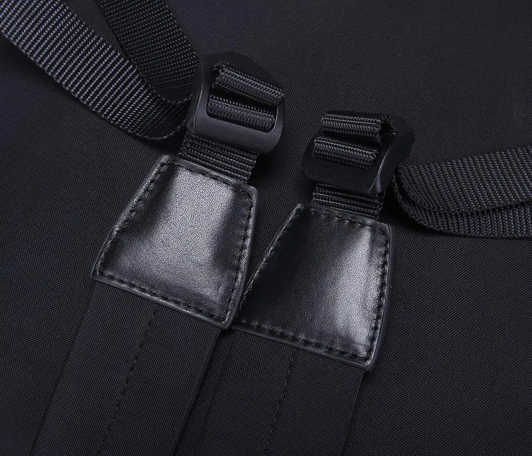 

In 2021, the hot style of exquisite leisure backpacks for men and women with super capacity design factory will direct the globa