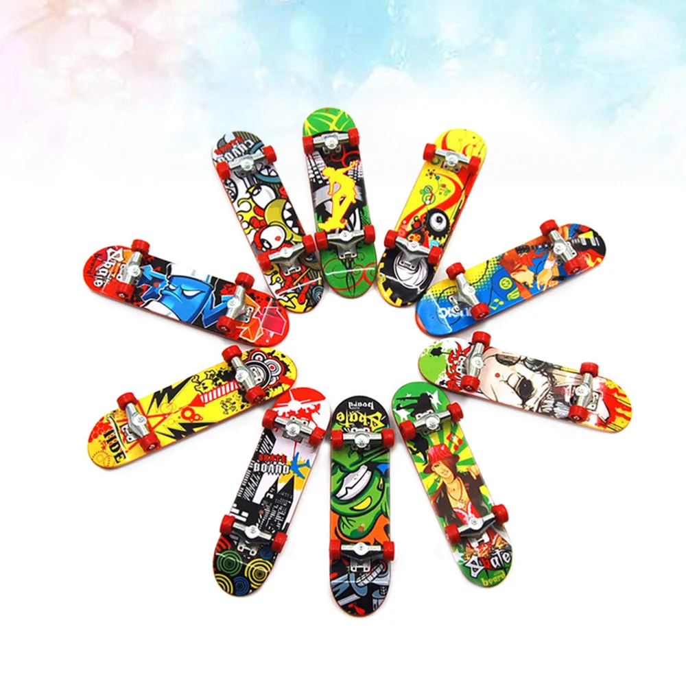 

3pcs Mini Skateboard Deck Truck Finger Board Park Boy Kid Children Gift (Color randomization)