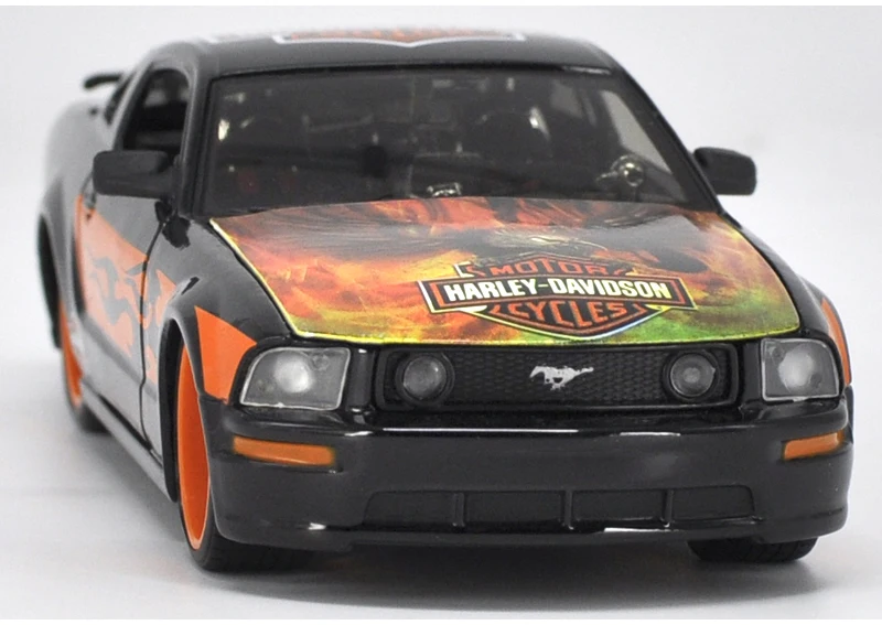 Maisto 1/24 1:24 1967 Ford Mustang GT старая версия спортивный гоночный автомобиль Транспортное средство литье под давлением дисплей Модель игрушки для детей мальчиков и девочек - Цвет: GT Harley Black