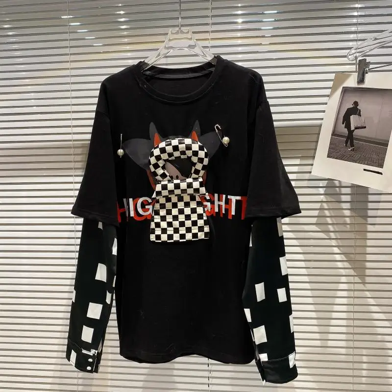 

Net Red Long-sleeved Female Tshirts 2021 New Autumn Winter Black/white Plaid Doll Letter Fake Two Piece O-neck T-shirt Basic Top