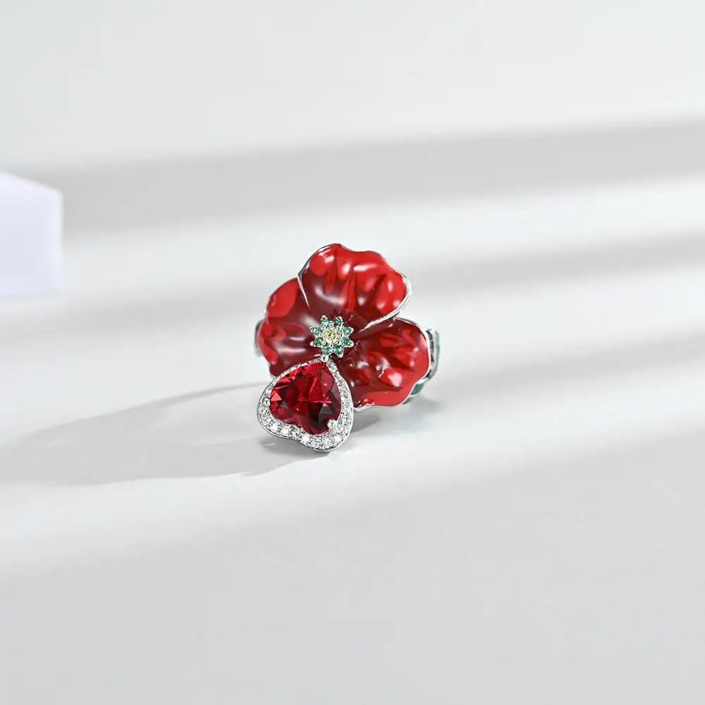Женское кольцо с красной эмалью и розовыми цветами черного ангела серебро 925
