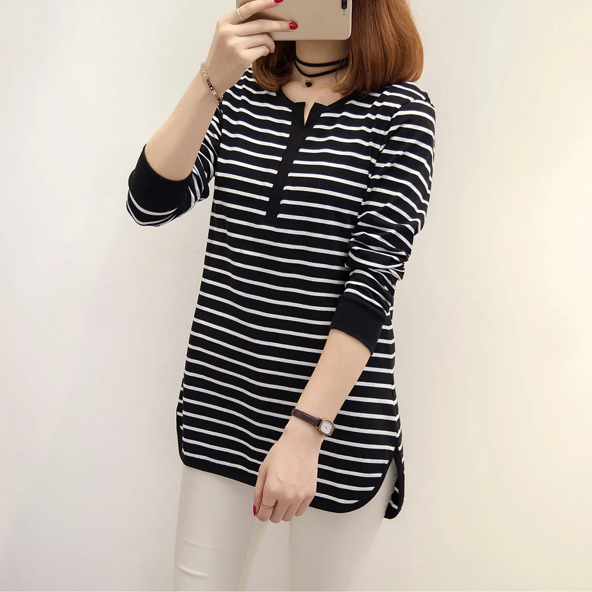 Женская хлопковая футболка в полоску с длинным рукавом и V образным