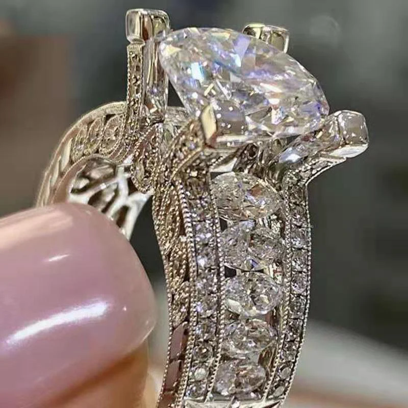 

2021 Fashion Jewelry European And American Creative Inlaid Horse Eye Zircon Engagement Ring Jewelry Female Romantic Jewelry Gift