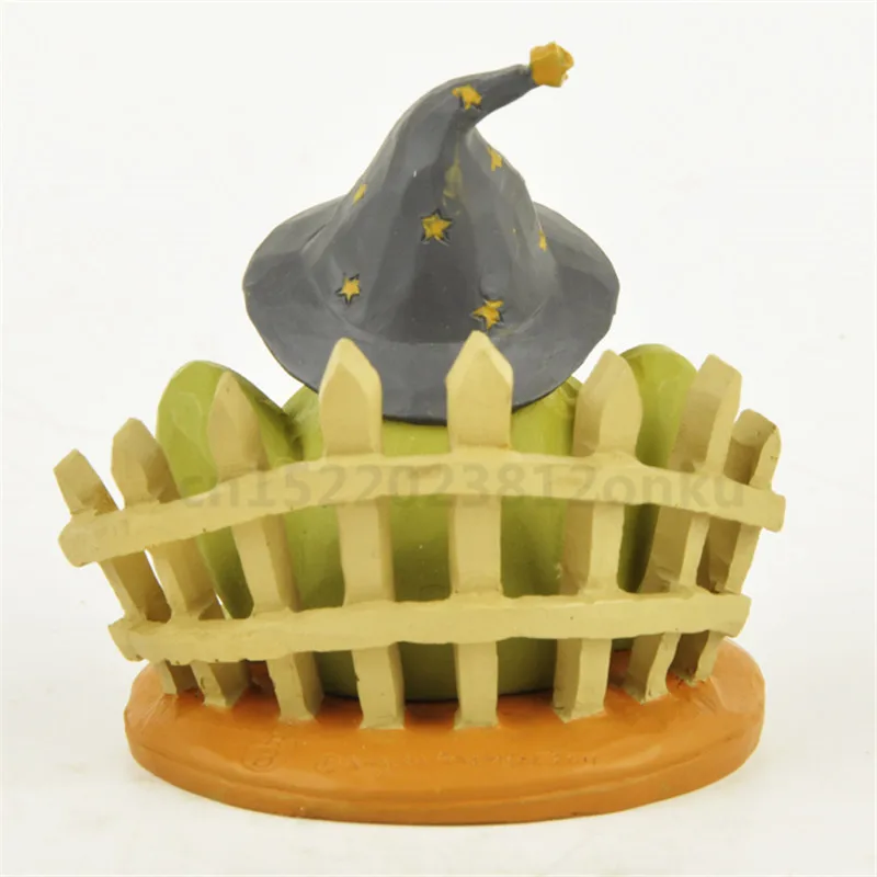 Фэн-шуй ведьма в фигурки лягушек талисман с черной шапкой сидя лесу сад Декор