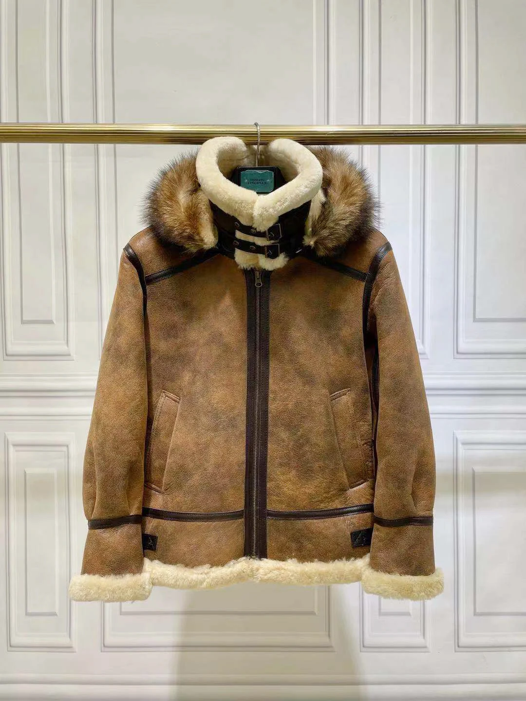 

2021 WINTER men's fashion raccoon fur collar sheepskin leather surface shearling wool lining sheep fur biker jacket coat
