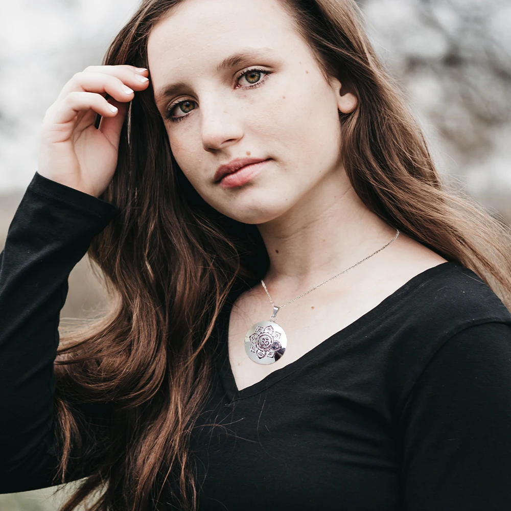 Элегантное ожерелье с ажурным распылителем духов животных из нержавеющей стали