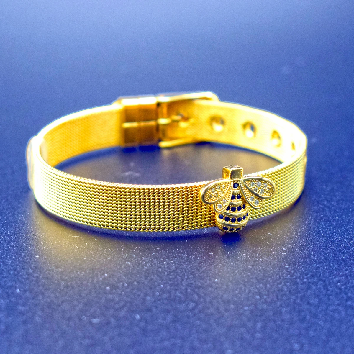 

Женский браслет из нержавеющей стали с подвеской в виде пчелы и насекомых