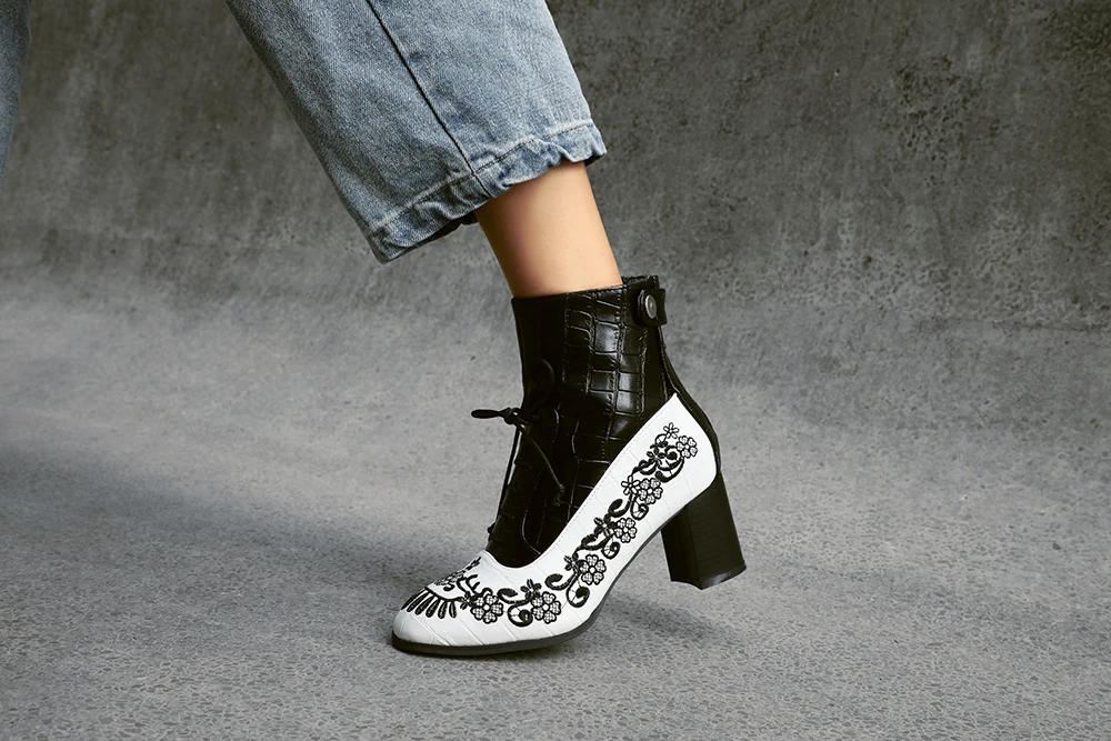Retro Printed Booties Leather Women Ankle Boots Embroidery High Heels Casual Woman Shoe Zipper Vintage Female Footwear Boot 37