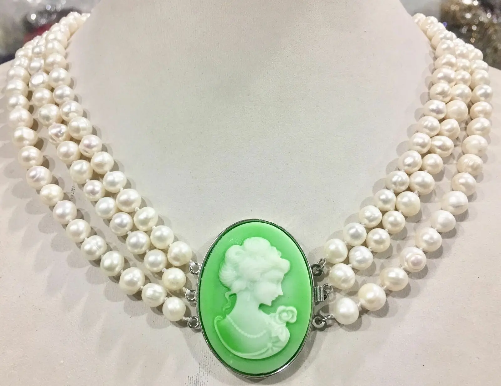 

New 3Row 7-8mm white Freshwater cultured pearl Necklace Cameo Beauty Clasp