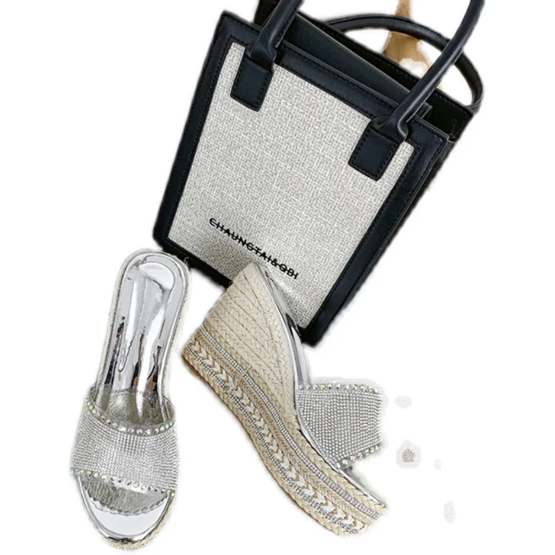 

Rubber Flip Flops Shoes Woman 2021 Slippers For Swimming Pool Platform On A Wedge Pantofle Glitter Slides Heeled Mules Hawaiian