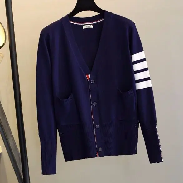 

Knitted cardigan V-Neck Sweater with college style short men's and women's coats