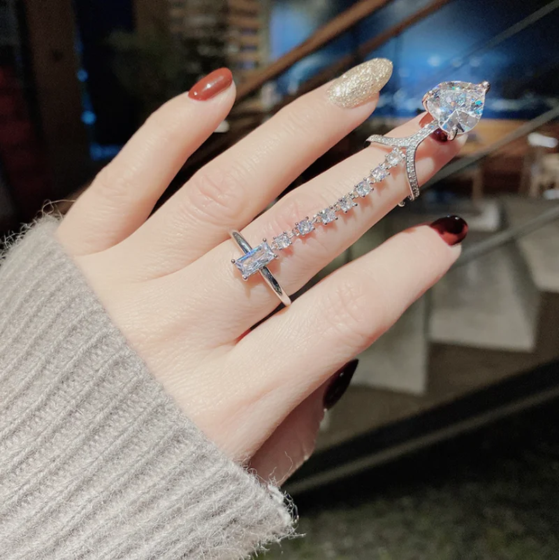 

Korean Version of The Net Red Zircon Ring Micro-inlaid Index Finger Joint Fish Bone Female Ring Jewelry