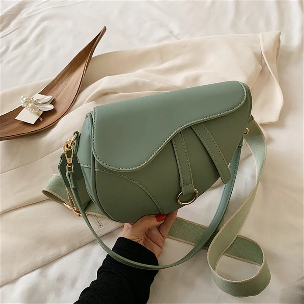 

2020 New Women's Bag Leisure Saddle Bag Pu Solid Color Diagonal Bag Fashion Easy Matching Lady Handbags