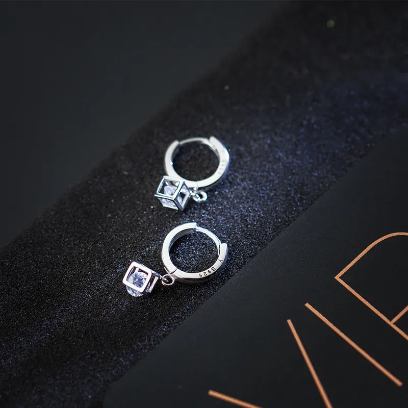 Женские серьги гвоздики из серебра 925 пробы с фианитом|Серьги-гвоздики| |