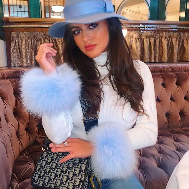 Женский свитер с высоким воротом вязаный меховым рукавом на осень и зиму 2019 |