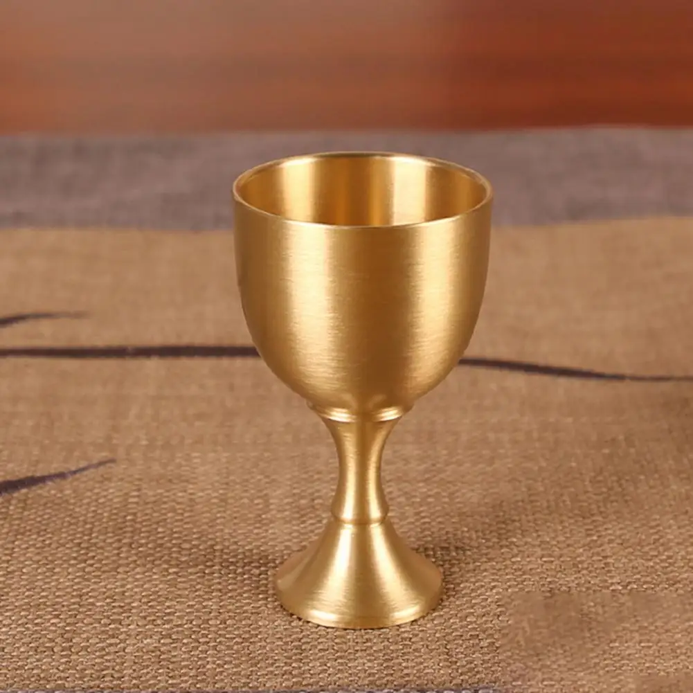 Бокал для вина с гладкими краями бокал ликера мини красного длинным стержнем |