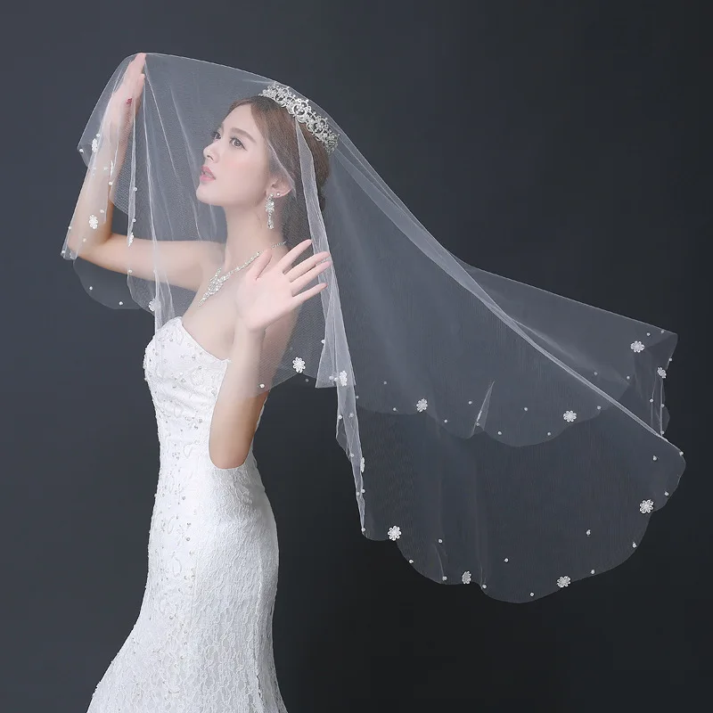 

2021 Women Lace Edged Two Layers Short Wedding Veils With Comb Soft Tulle Wedding Accessories White Black Bridal Veils