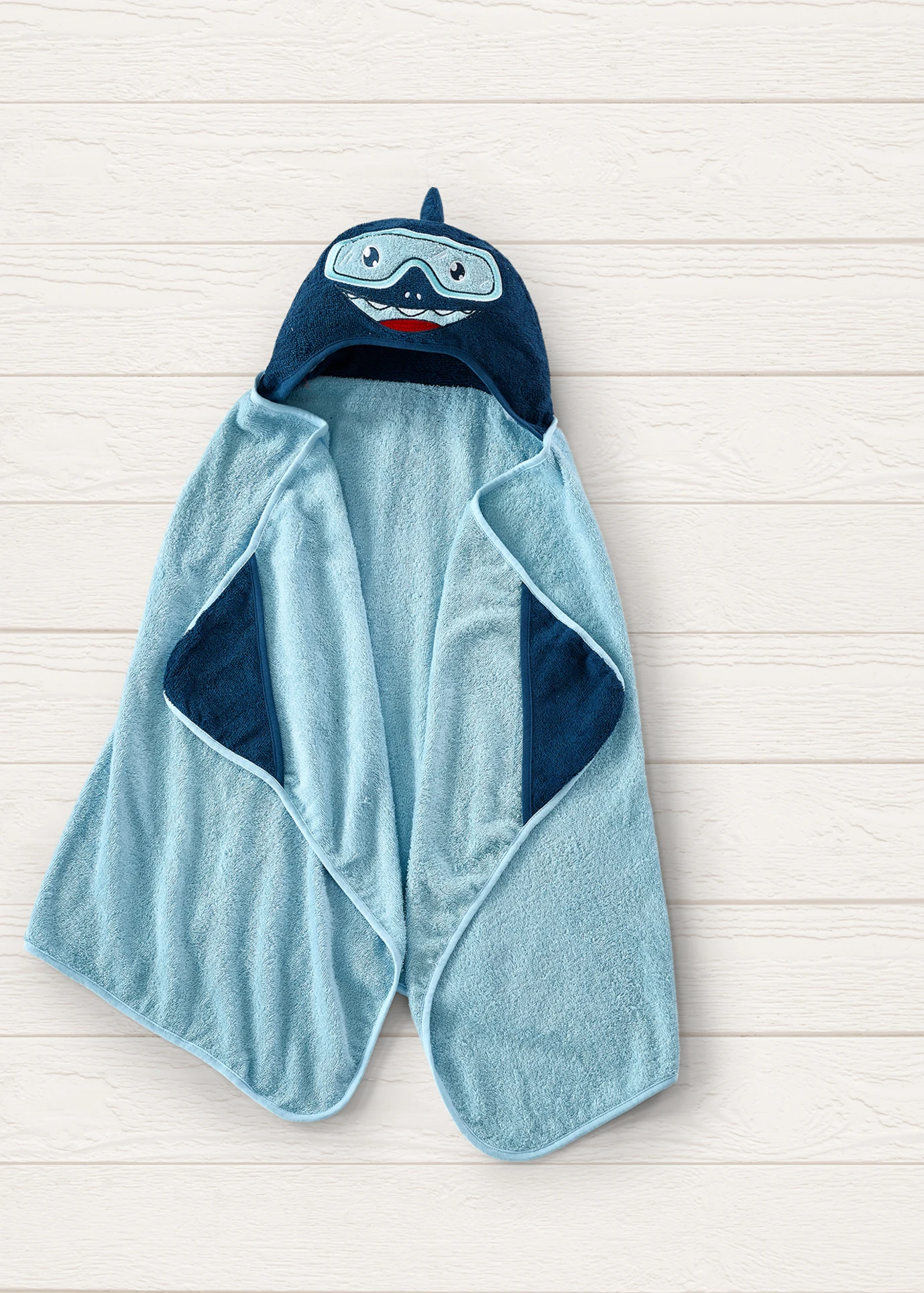 Детская банная и пляжная мягкая хлопковая махровая накидка с капюшоном Catoon Shark |