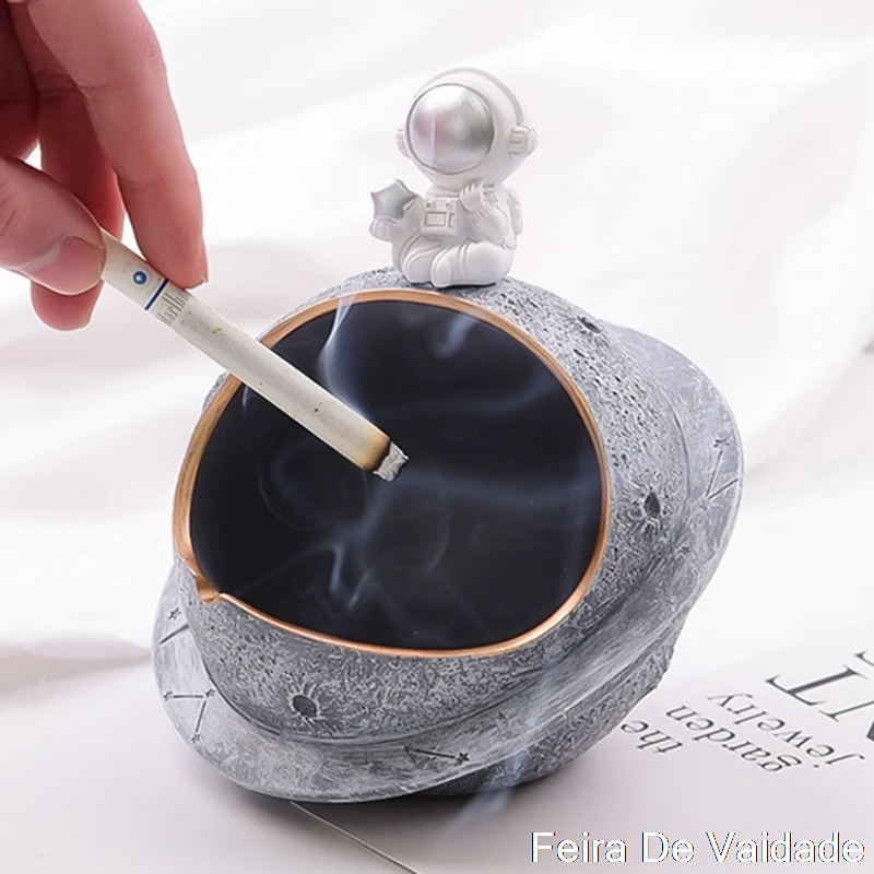 

Astronaut Ashtray Handmade Windproof Resin Ashtrays Decoration Ornament Vintage Present Durable Home Decoration Accessories