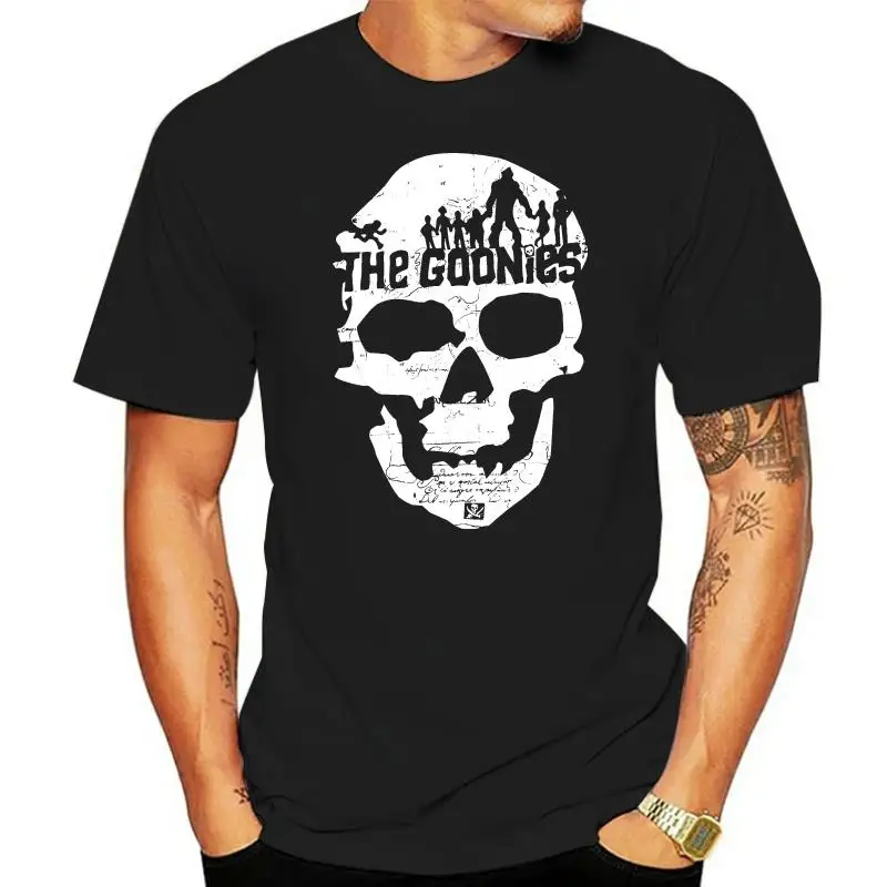 

Футболка мужская летняя с принтом черепа "гооны"