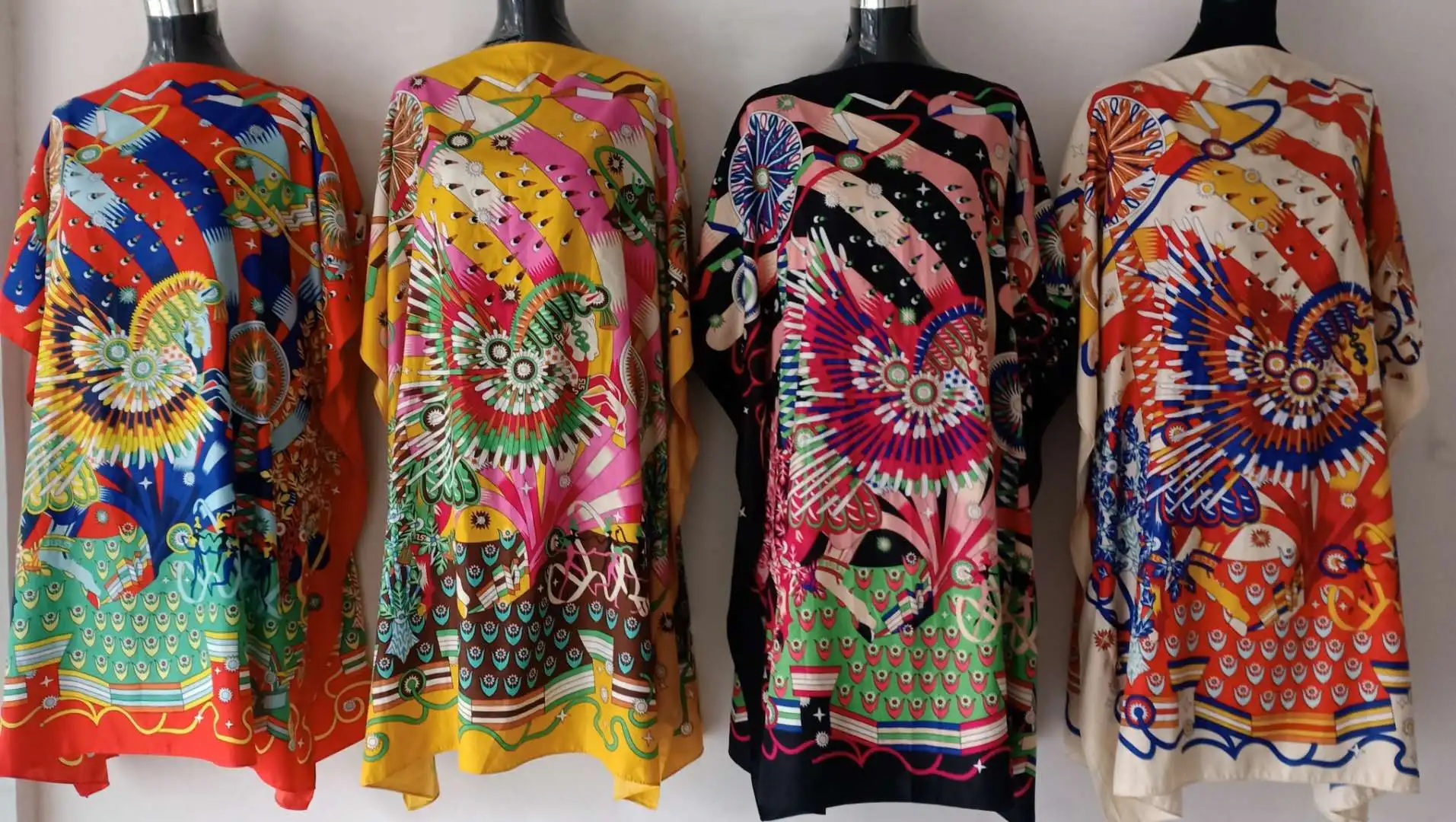 

Colorful Printed Bohemian Silk Kaftan Midi Dresses 2021 Thailand Summer Holiday Beach Women's Sexy Caftan Party Dress