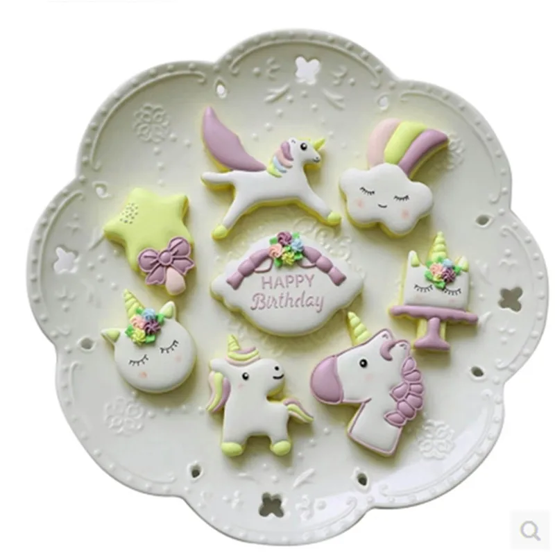 8Pcs/set DIY Cute Cartoon Unicorn Horse Shape Fondant Cake Cookie Cutter Mold Biscuit Decorating Moulds Kitchen Baking Tools - купить по