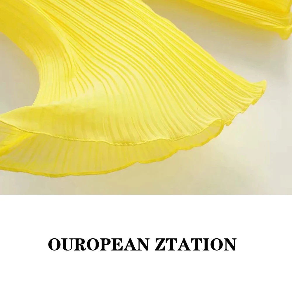 

XNWMNZ Off Shoulder Sleeveless Jumpsuits Women Fashion Loose Long Bodysuit Women Elegant Sexy Ruffles Bodysuit Female Ladies