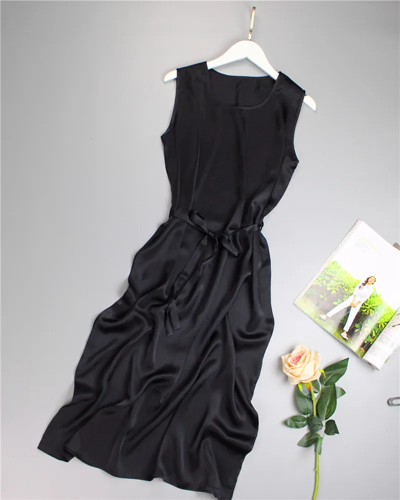 Женское длинное платье без рукавов из 100% чистого шелка черного цвета с вырезом