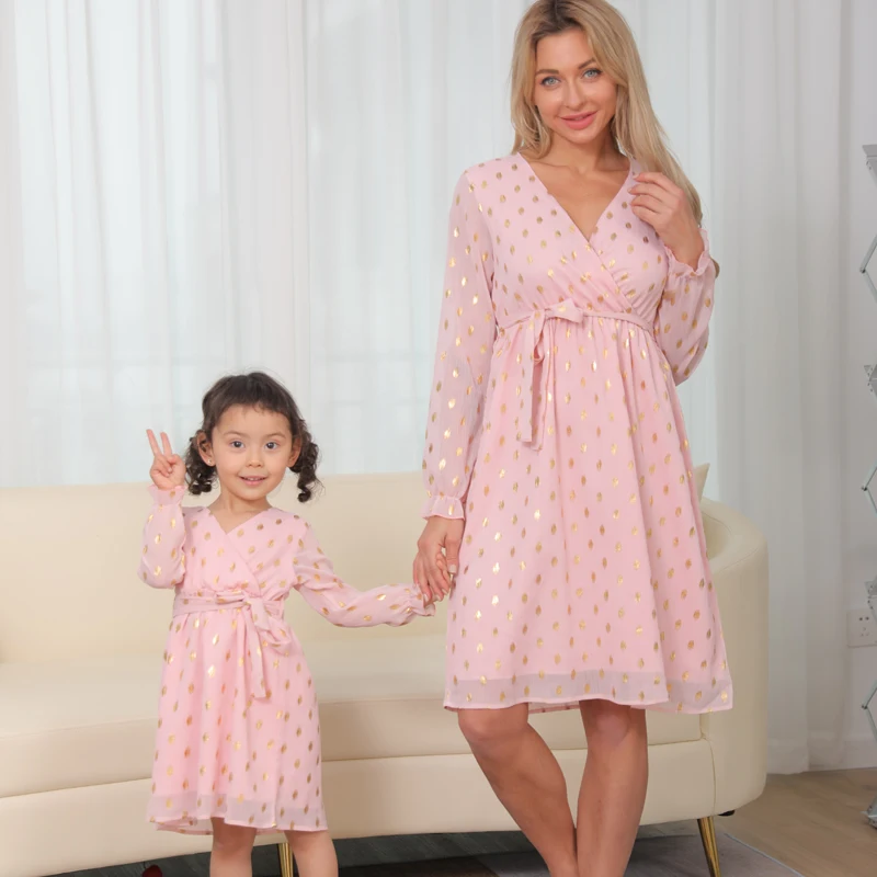 

Spring Mother Daughter Macthing Dresses Sequin Mom Baby Mommy and Me Clothes Long Sleeve Family Set V-neck Women & Girls Dress