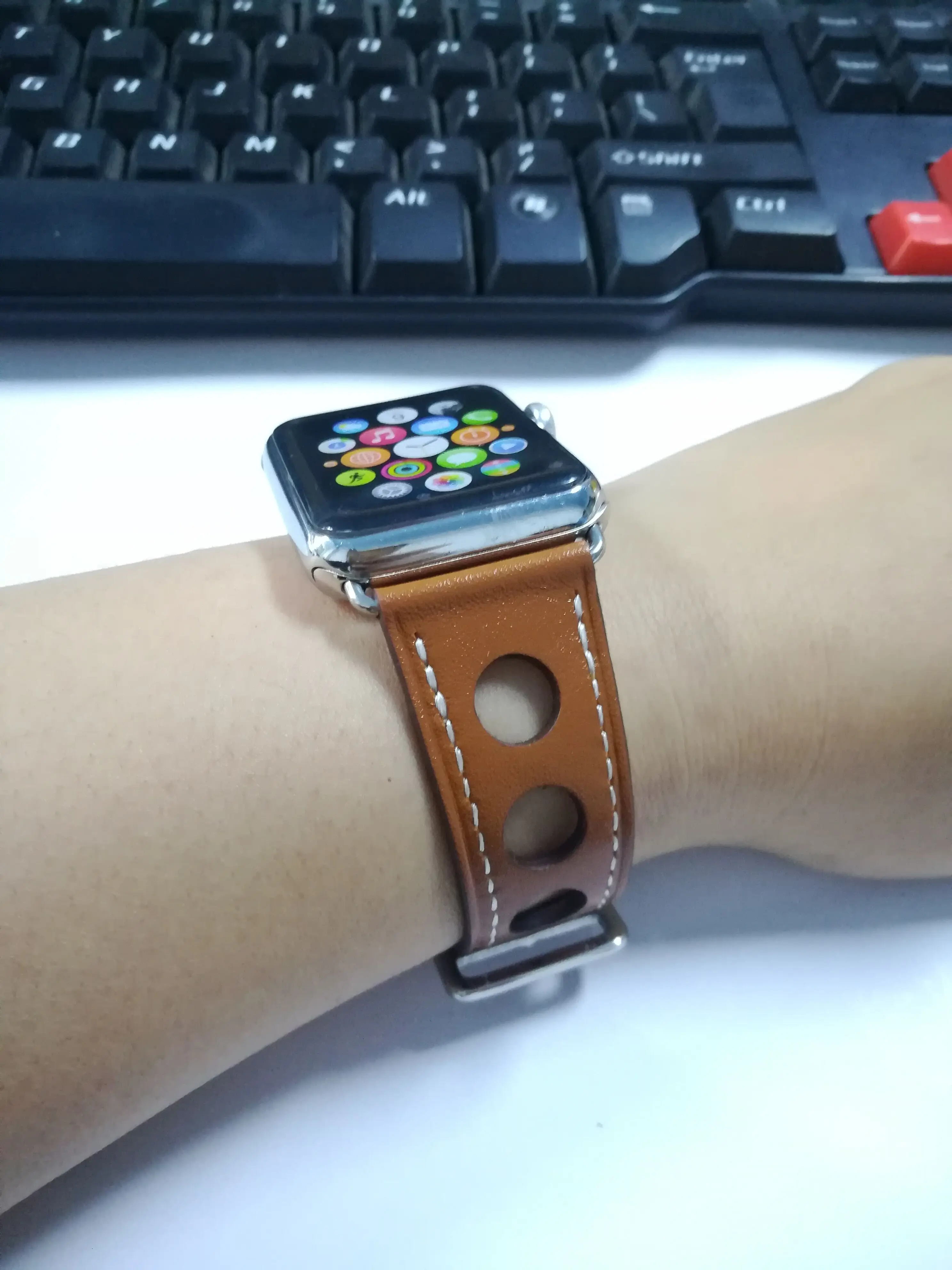 Новейший цветной кожаный ремешок для часов iWatch5 4 3 2 1, ремешок для часов Apple Watch 42 мм, 38 мм, 40 мм, 44 мм, ремешок для браслета