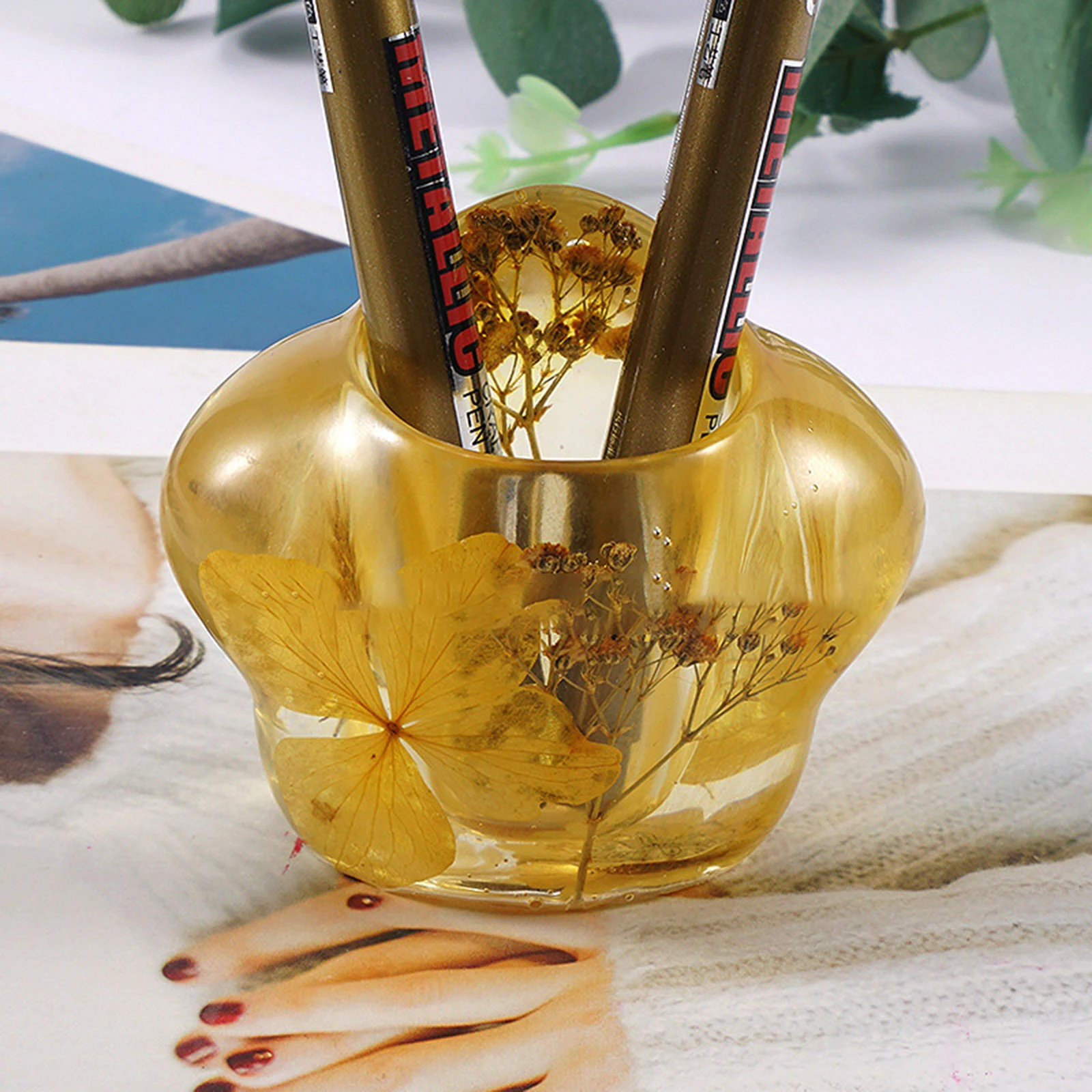 

1 PC Pen Case Silicone Resin Mold For Accessories Making Pen Case White Color Ornaments DIY Tools 8.3cm x 7.4cm