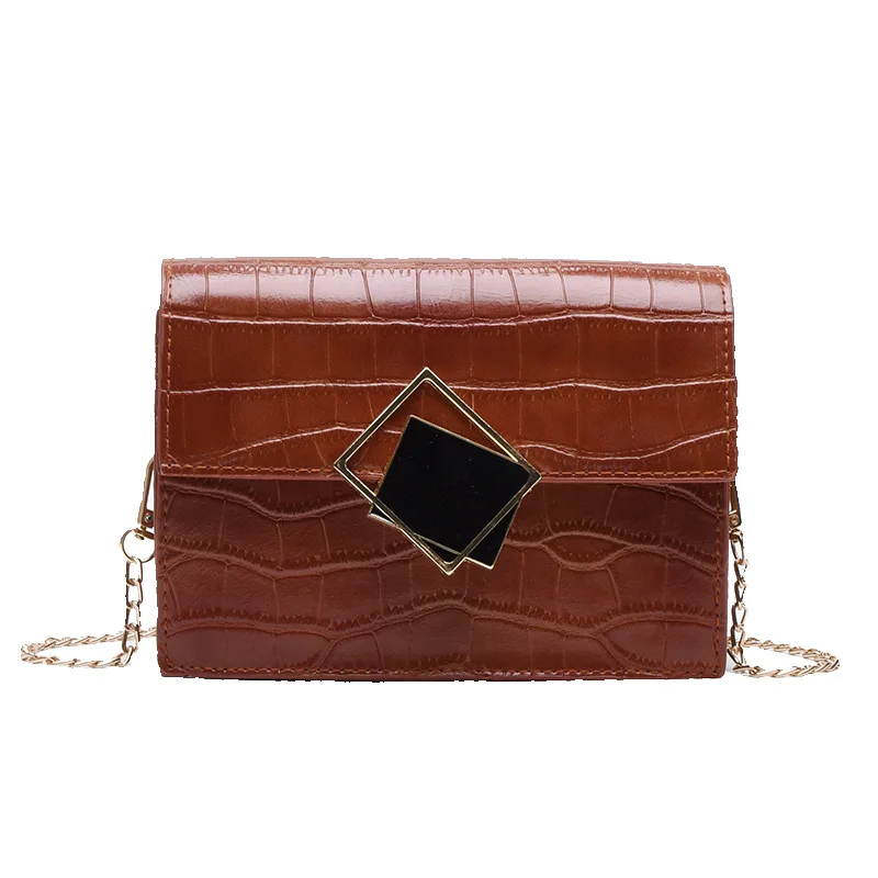 

2019 European and American fashion crocodile pattern small square bag wild shoulder Messenger bag black square lock small bag