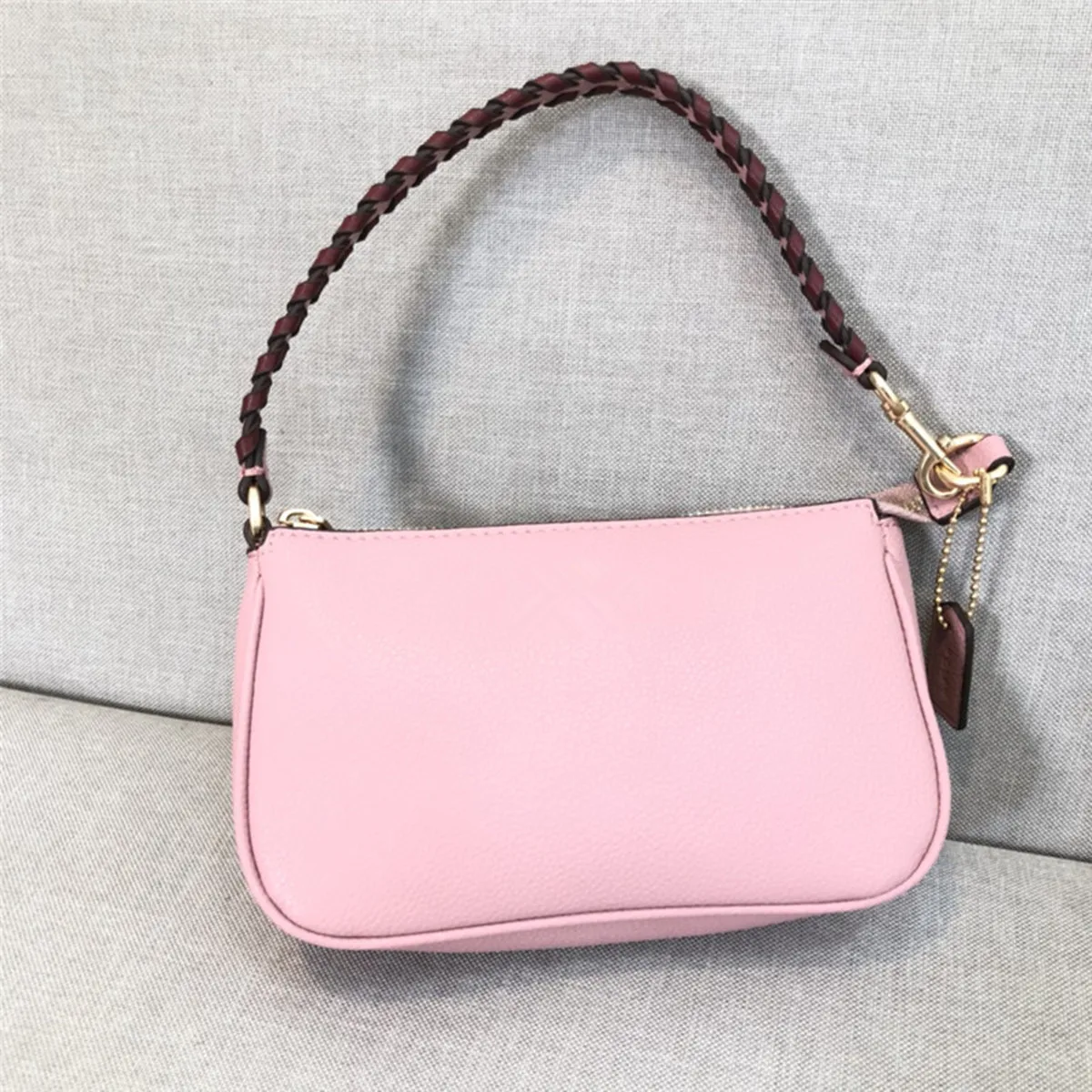 

2021 new luxury Hand carrying armpit bag No. 19 Single Shoulder Messenger women's bag woven leather mahjong bag with trim