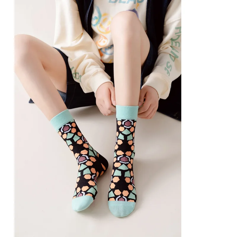 4 pairs women's socks autumn winter mid calf trend Korean kaleidoscope colorful cotton grid harajuku casual fashion sock woman