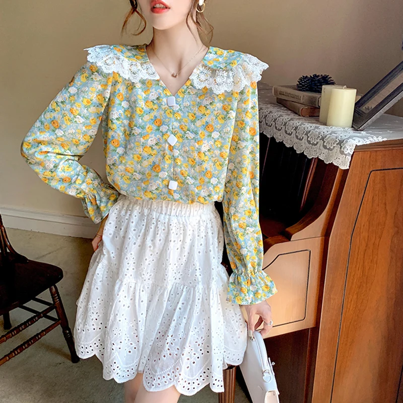 

Lucyever Autumn New Vintage Floral Print Chiffon Shirt Women V-Neck Flare Sleeve Blouses Woman Button Lace Casual Shirts Ladies