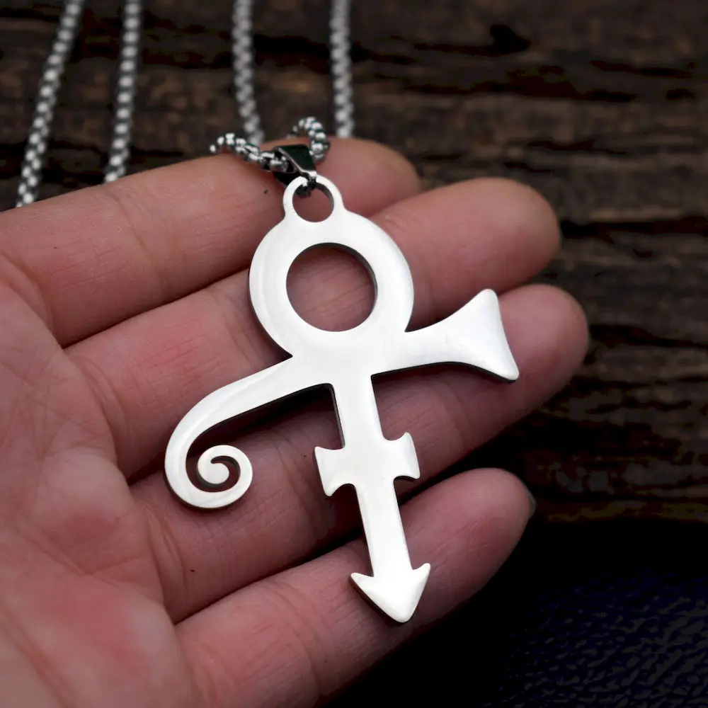 Колье из нержавеющей стали с символом принца подвеска для любви минимализм