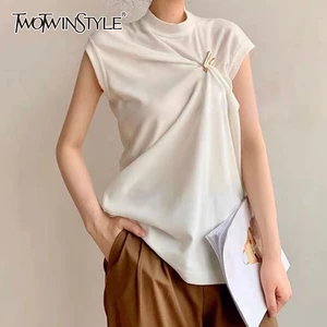 Женская Асимметричная майка TWOTWINSTYLE, элегантная Свободная майка с круглым вырезом, без рукавов, с U-образной пуговицей, 2020