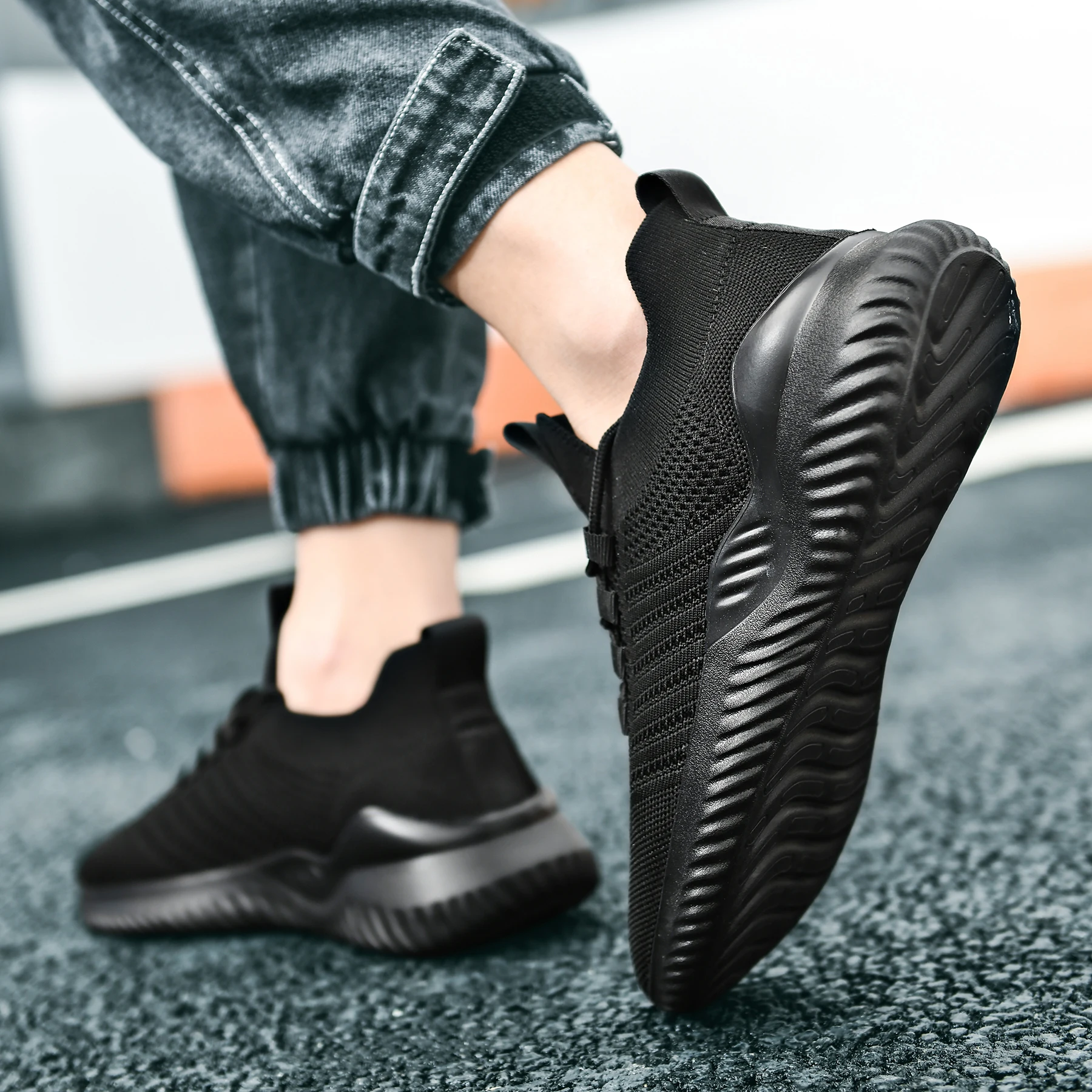 Кроссовки мужские легкие дышащие повседневная обувь для ходьбы и тенниса черные