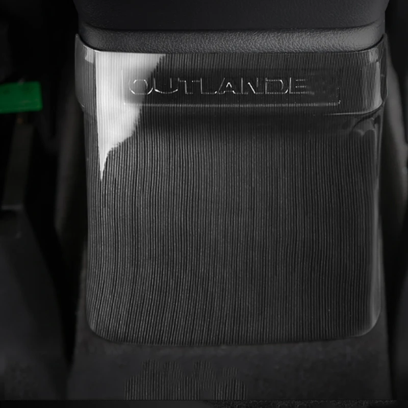 Модификация для заднего подлокотника Mitsubishi Outlander 2016-2018 Противоударная пластина