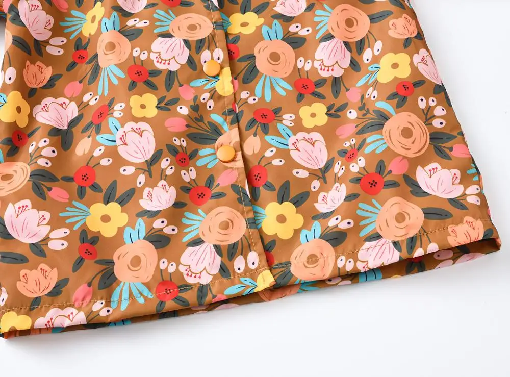 Демисезонные новые куртки для девочек ветрозащитные и дождевые модная