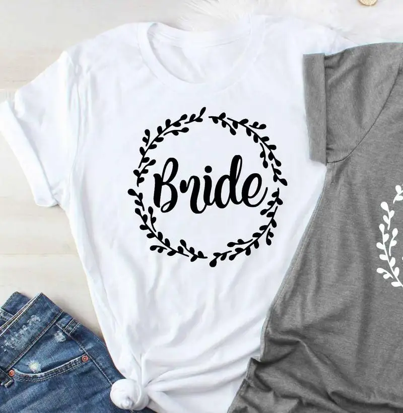 

Подарок для девичника, футболка с цитатами, рубашки подружки невесты, футболка для подружки невесты, женская футболка с графическим принтом...