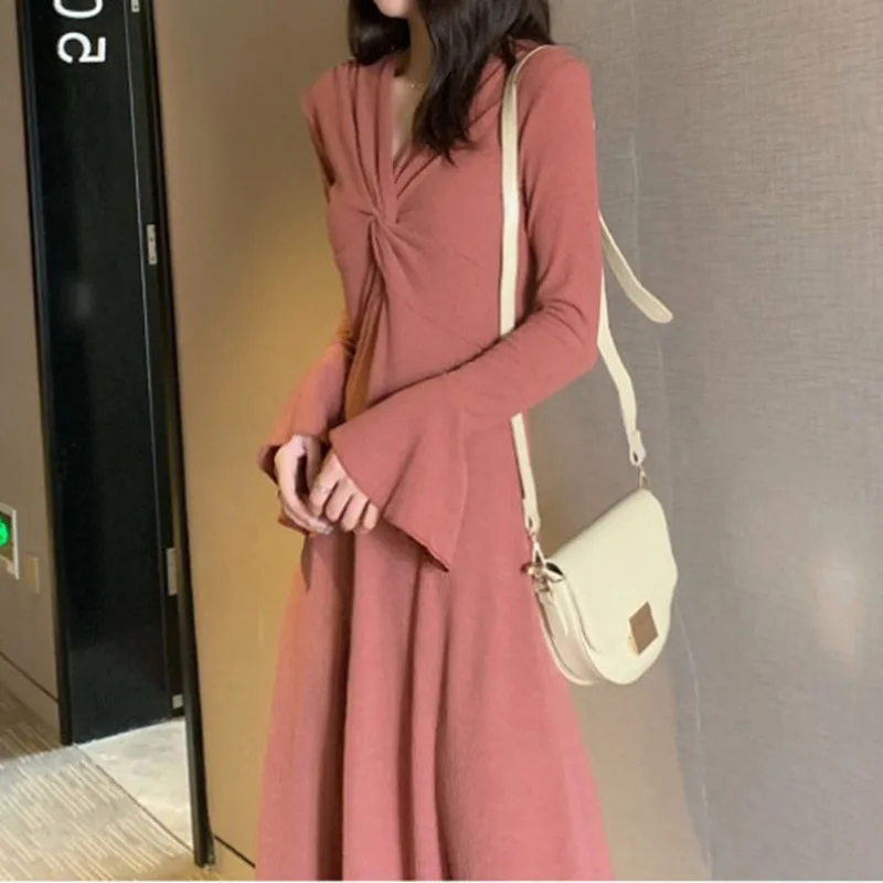 Женское трикотажное платье с расклешенными рукавами Sungtin элегантное офисное