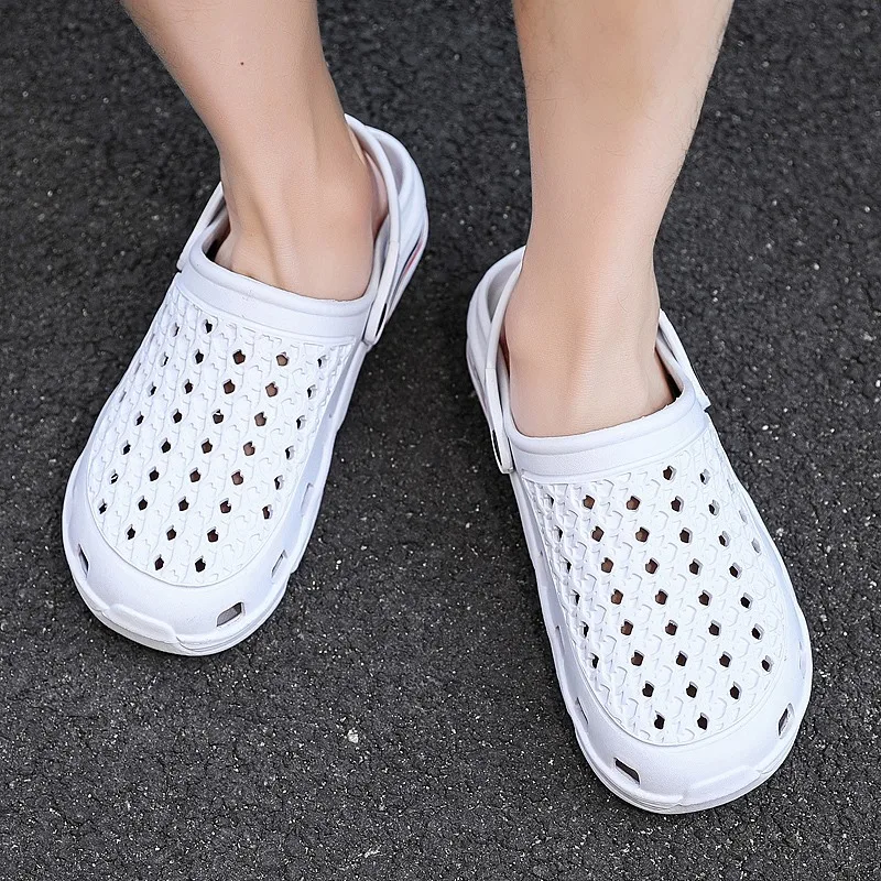 2021 New Fashion Sandals Men Clogs Slippers Soft Bottom Beach Jelly Clogs Male Comfy Breathable Water Garden Ankle-Wrap Sandals
