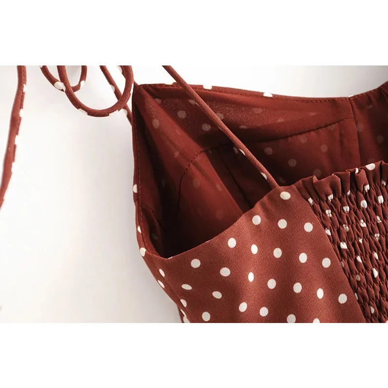 Женское платье в горошек стиле ретро длинное на бретелях-спагетти расширяющееся